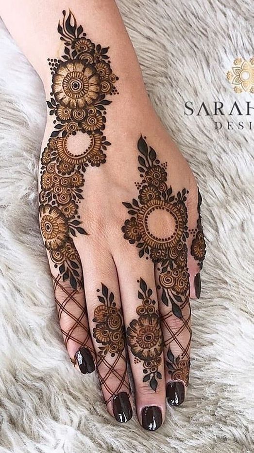 19. Awesome Mehndi Patterns Both Hands